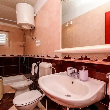 Apartment Sea View Cozy With Parking, Close To The Beach! Zaboric