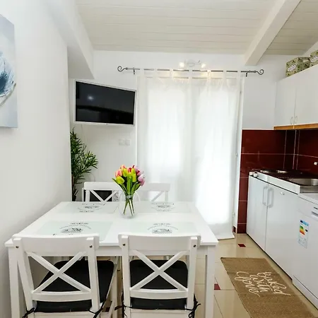 Sea View Cozy With Parking, Close To The Beach! Apartment *