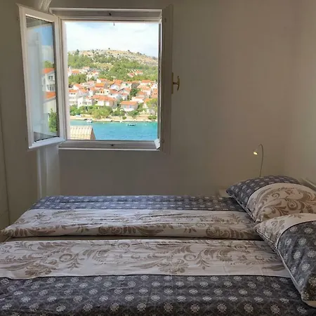 Sea View Cozy With Parking, Close To The Beach!